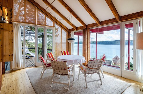 Holiday Home "Adlerhorst Über Dem Bodensee" with Panoramic Glazing, Terrace and Lake View