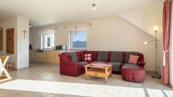 Una televisión, un reproductor estéreo