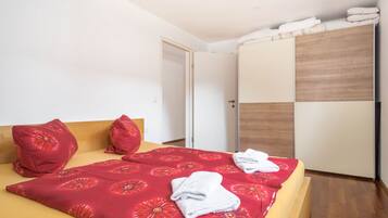 2 camere, ferro/asse da stiro, Wi-Fi gratuito, lenzuola