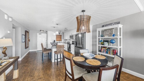 #603 Shores Club Oceanfront Traffic Free Beach 2/2
