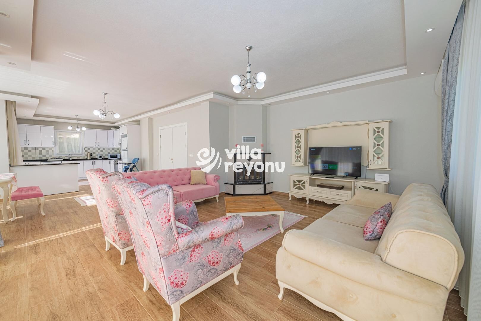 TV connectée, cheminée