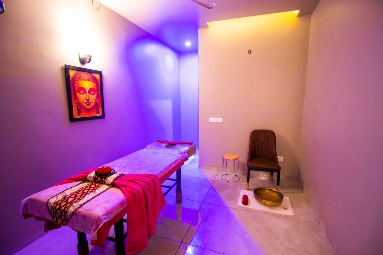 Parihoitohuone(ita), sauna, aromaterapiaa