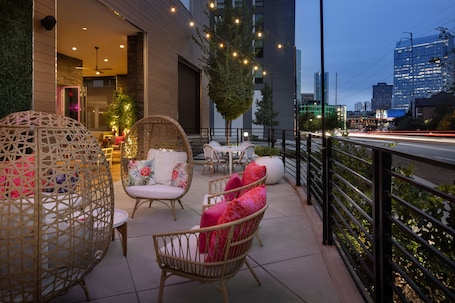 BBQ/picnic area. Element by Marriott Atlanta Buckhead