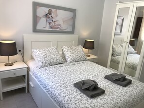 2 Schlafzimmer, Bügeleisen/Bügelbrett, kostenloses WLAN, Bettwäsche