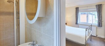 Host & Stay | The Limes