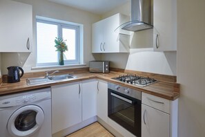 Fridge, microwave, oven, stovetop - Host & Stay | The Limes (Harrogate)