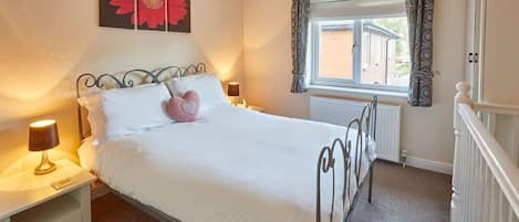 1 slaapkamer, een strijkplank/strijkijzer, gratis wifi, beddengoed