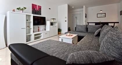 Relaxing rural apartment with playground and grill