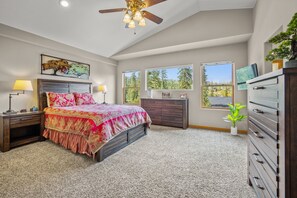 Townhome, 6 Bedrooms | 6 bedrooms, laptop workspace, iron/ironing board, free WiFi