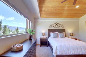 Townhome, 6 Bedrooms | 6 bedrooms, laptop workspace, iron/ironing board, free WiFi