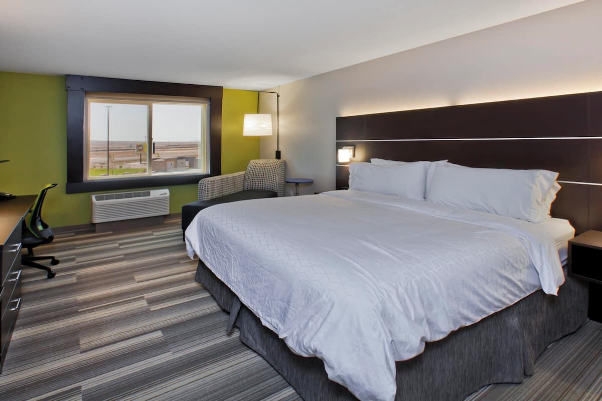 1 bedroom, in-room safe, soundproofing, free wifi