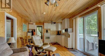 Lake Kashwakamak, North Frontenac