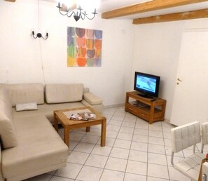 Living area - Duplex Apartment in Historic City Center  three bedrooms  metro (Wien)