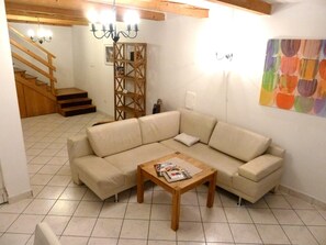 Living area - Duplex Apartment in Historic City Center  three bedrooms  metro (Wien)