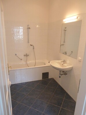 Hair dryer - Modern 2 bedroom Apart in historic center A10 (Wien)