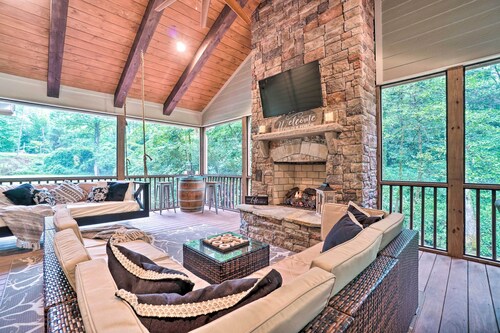Hootenanny at Horton Creek: Creekside Escape!