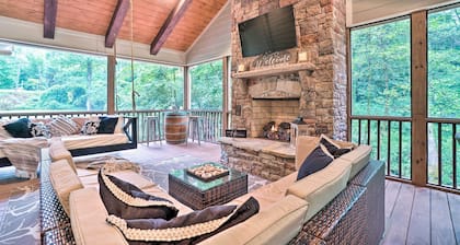 Hootenanny at Horton Creek: Creekside Escape!