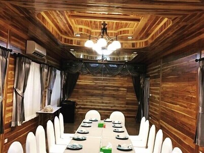 Hugpua Hotel