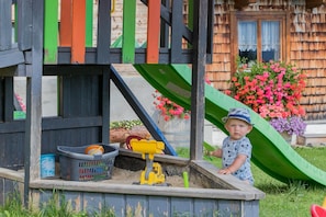 Außen-Kinderspielplatz