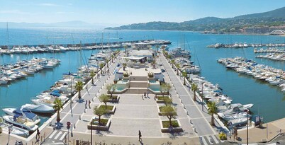 Superb Villa with stunning views of the Sea & Hills at 1.5km from the beach
