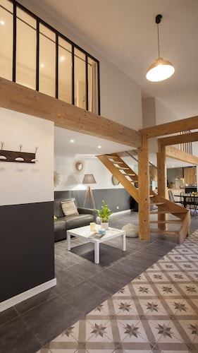 Pavillon Francesca, centre de calvi à 300m de la plage, piscine chauffée