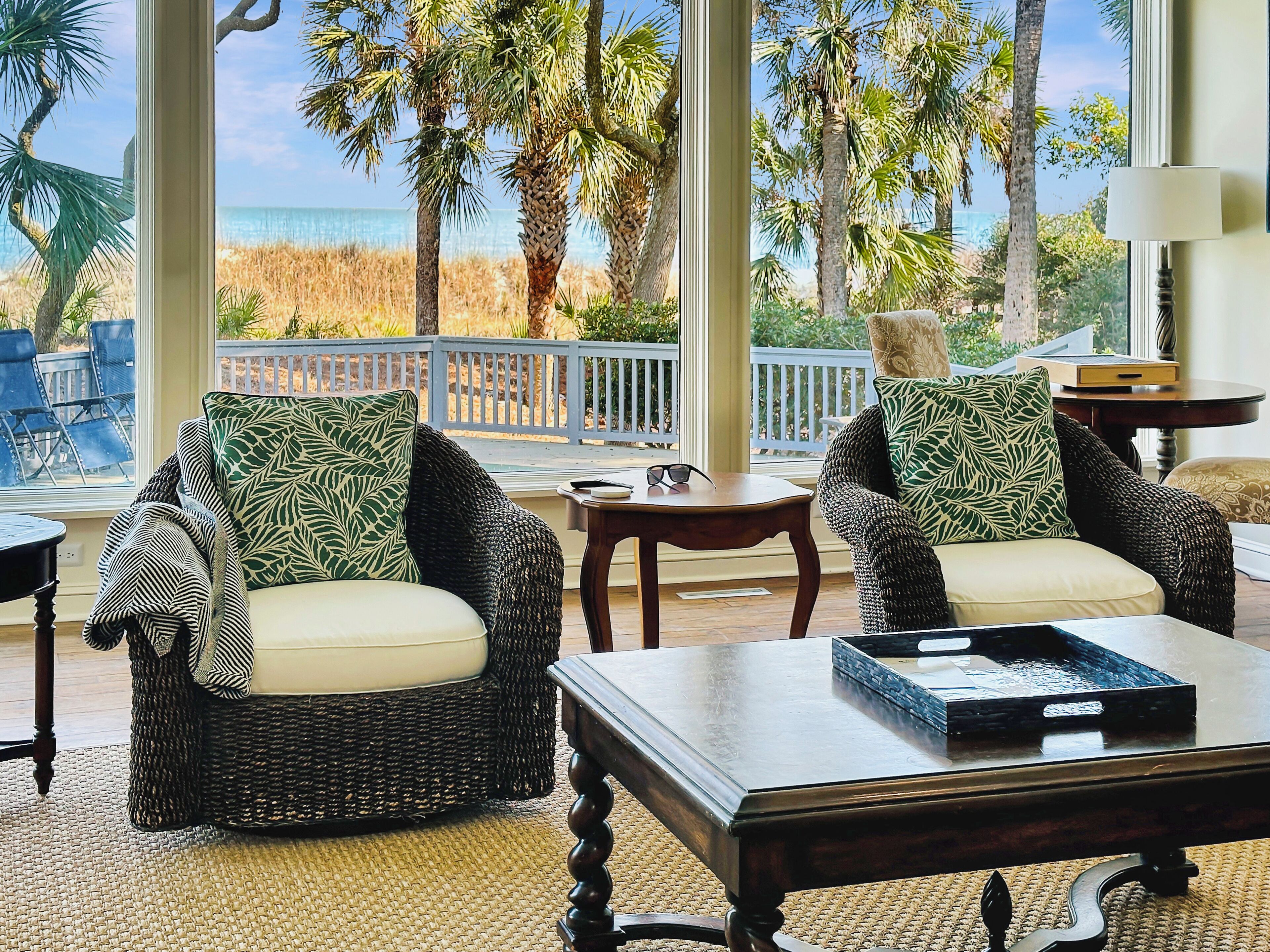 Téléviseur, table de ping-pong