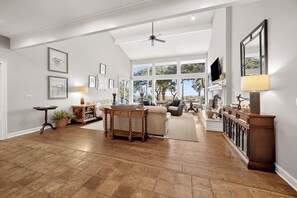 Televisie en een tafeltennistafel