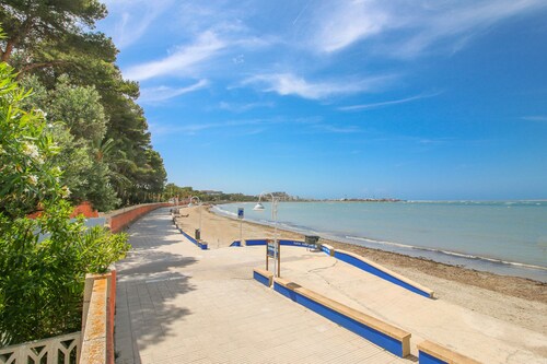 Villa à Las Rotas en bord de mer