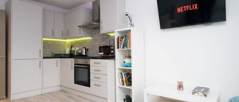 Apartemen Mewah, ensuite (2 Bed Luxury Sleeps 5 ) | Dapur bersama