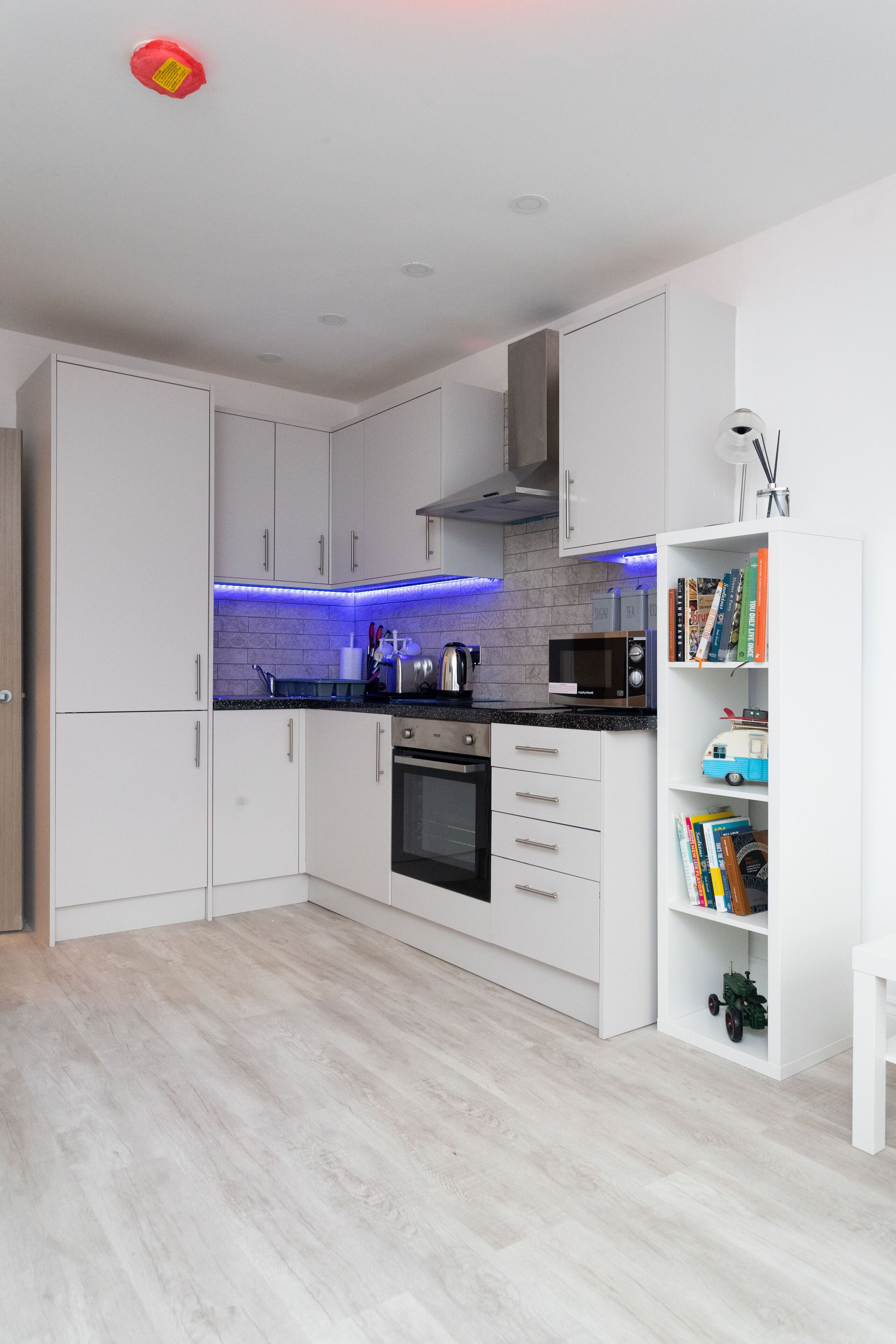 Luxury Apartment, Ensuite (2 Bed Luxury  Sleeps 5 ) | Shared kitchen