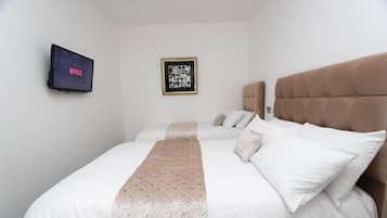 Superior Apartment, Ensuite (2 Bed Superior sleeps 5) | 1 bedroom