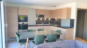 Exclusive Apartment, Ensuite, Lake View (4 Etoiles) | Restaurant - Appartement Laudon (Sevrier)