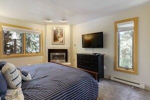 2 عدّة غرف نوم ومكواة/لوح كي وواي فاي وملاءات أسرّة