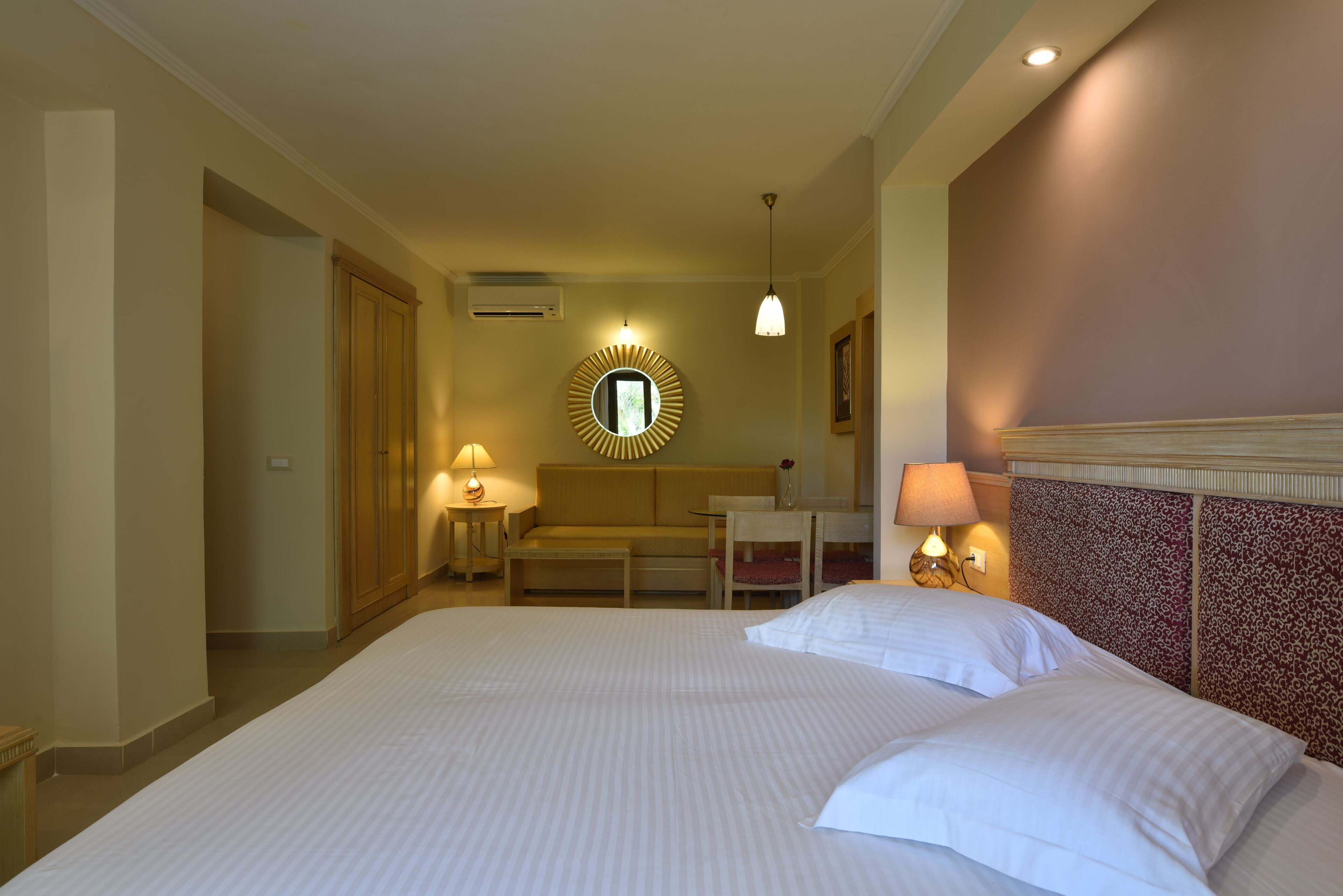 egyptian cotton sheets, premium bedding, down duvets, pillow-top beds