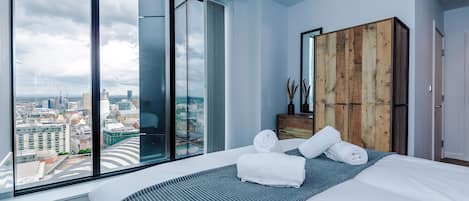 Family Apartment, 3 Bedrooms, City View | 2 bedrooms, premium bedding, laptop workspace, soundproofing