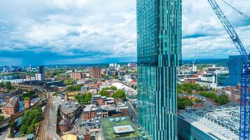 Family Apartment, 3 Bedrooms, City View | Pemandangan dari bilik