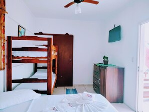 1 dormitorio, escritorio, tabla de planchar con plancha y wifi gratis