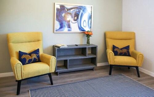 The Lofts at Paso Market Walk - The Elderberry Room