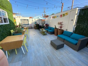 Terrace/patio - Samesun Ocean Beach - Hostel (San Diego)