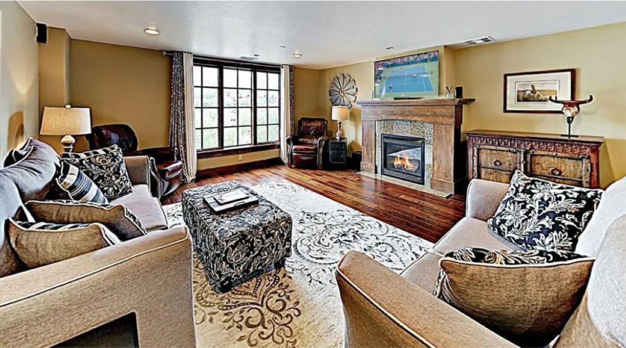 Updated 3 Bdrm Condo w/Pool, Hot Tub, Locker, Free Ski Shuttle to Vail & BC