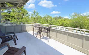Cottage, 3 Bedrooms | Balcony