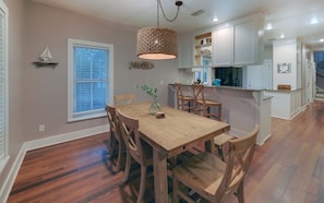 Cottage, 3 Bedrooms | Dining