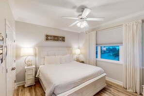 3 bedrooms, iron/ironing board, Internet, bed sheets