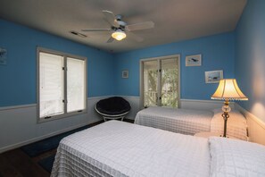 4 bedrooms, WiFi, bed sheets