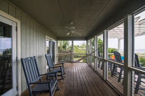 Terrace/patio - Oceanfront on the St. Helena Sound; Expansive Beach & Ocean Views; Screened Porch; Cable TV/WiFi (Edisto Beach)