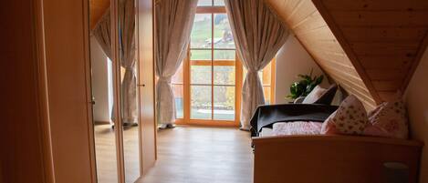 3 間睡房、熨斗/熨衫板、免費 Wi-Fi、床單