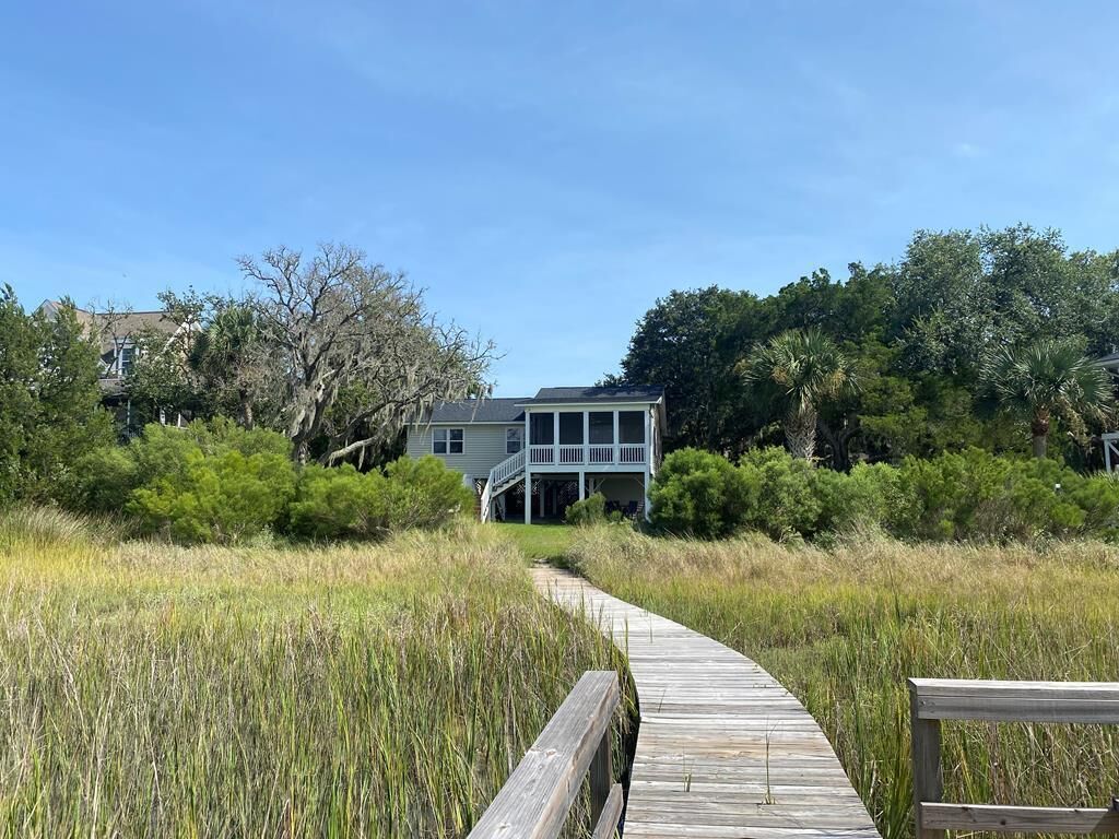 Stunning Sunsets;Private Dock; Expansive Marsh & Creek Views; Minutes to Beach Access; WiFi