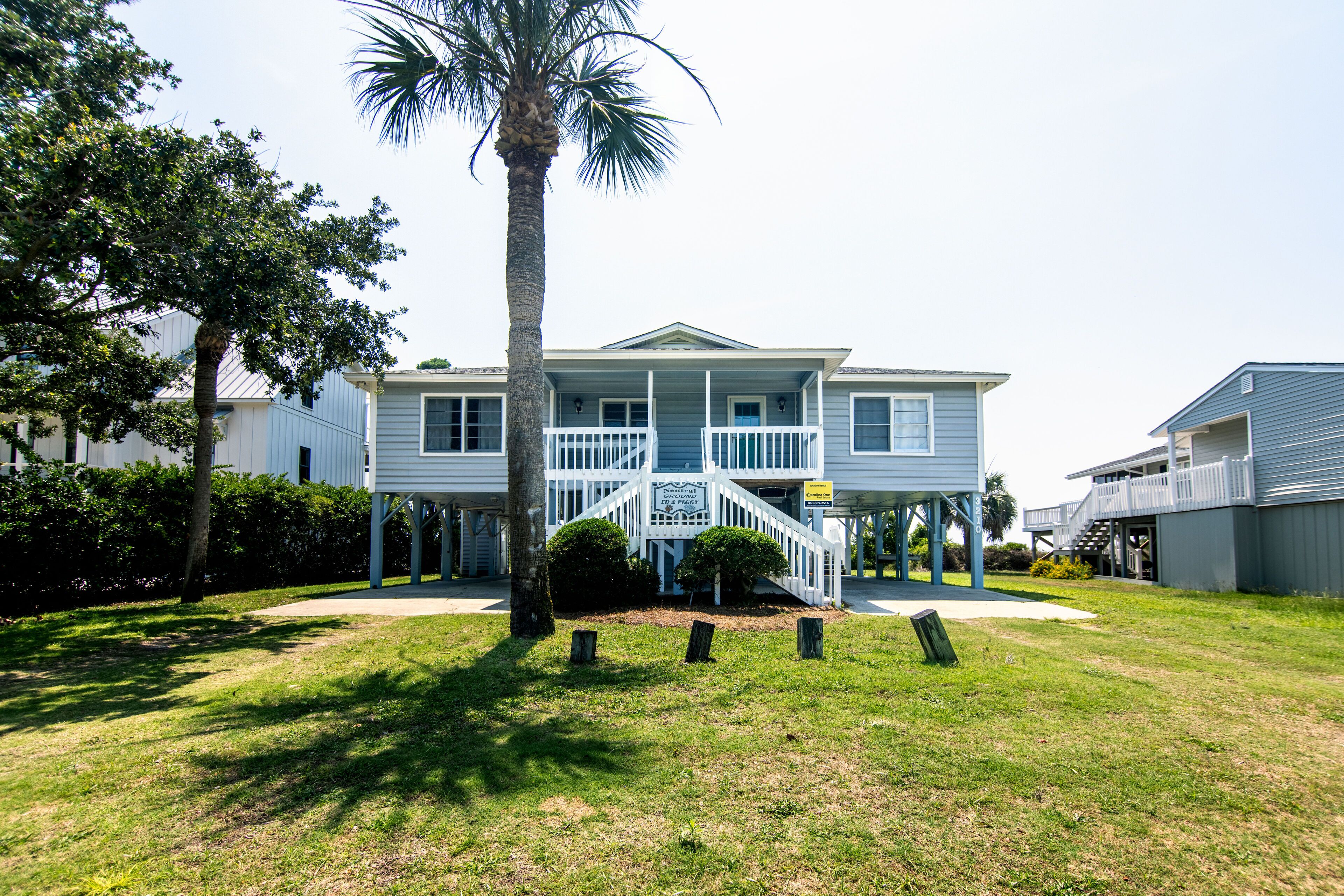 Oceanfront on the St. Helena Sound; Expansive Beach & Ocean Views; Screened Porch; Cable TV/WiFi