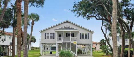 المنشأة من الخارج