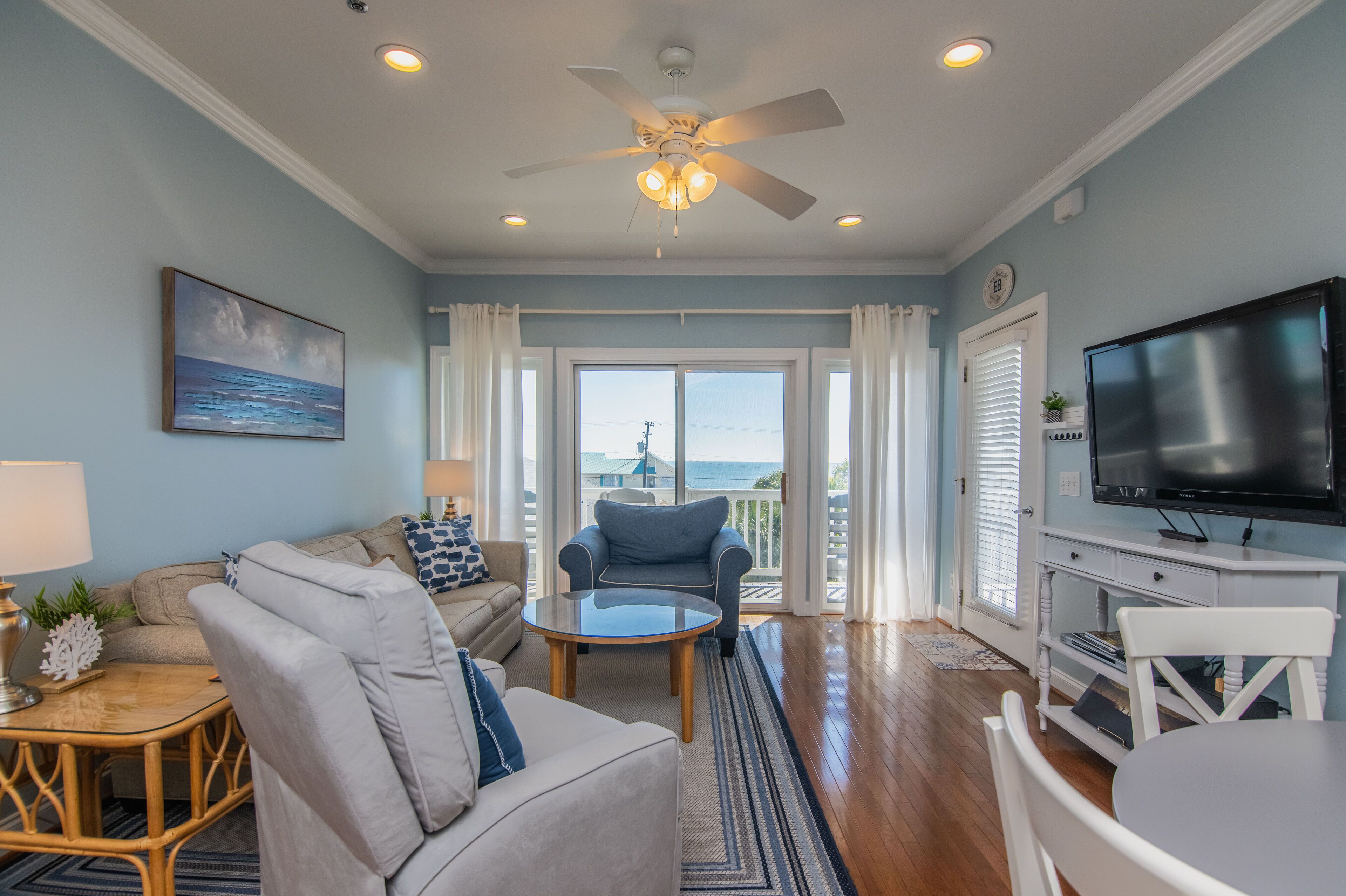 Smart TV, DVD player